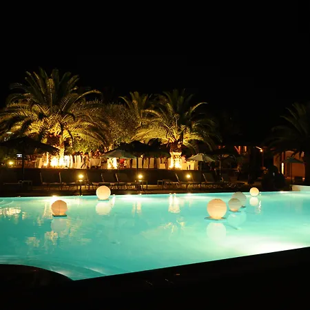 Art Debono 4*