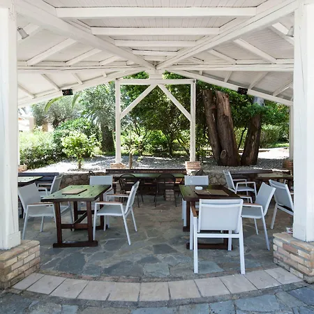 Hotel Art Debono 4*