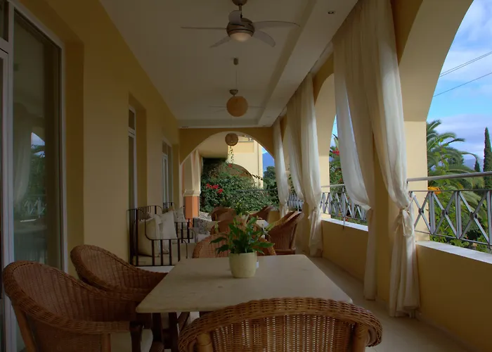 Art Debono (adults Only) Gouviá